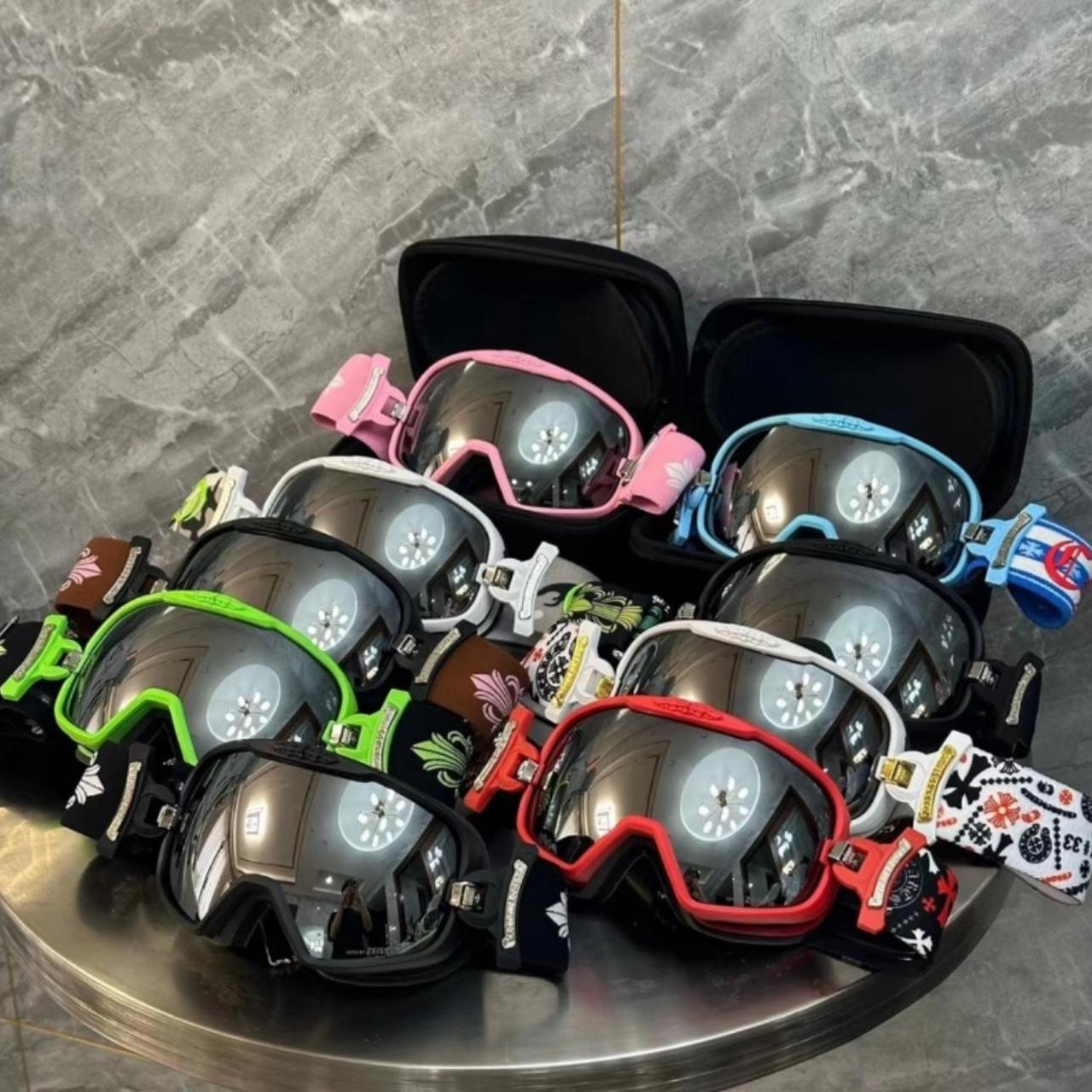 𝗦𝗸𝗶 𝗚𝗼𝗴𝗴𝗹𝗲𝘀